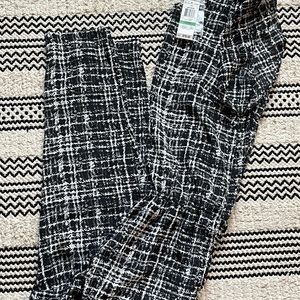 BRAND NEW! Super cute, airy, jumper! Gorgeous pattern. Ruffled sleeve shoulders